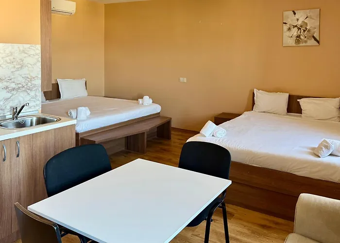 Airportstay Bg - Free Shuttle And Own Parking Aparthotel 3*