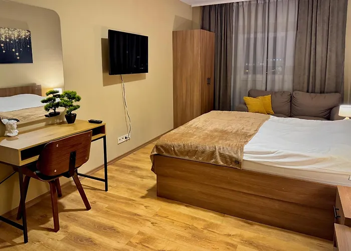 Airportstay Bg - Free Shuttle And Own Parking 3*