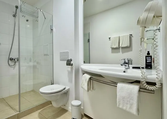 Aparthotel Airportstay Bg - Free Shuttle And Own Parking