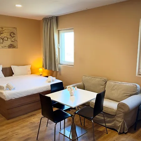 Aparthotel Airport Free Shuttle And Parking