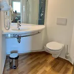 Ξενοδοχείο με διαμερίσματα Airportstay Bg - Free Shuttle And Own Parking 3*