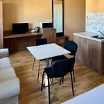 Airportstay Bg - Free Shuttle And Own Parking Ξενοδοχείο με διαμερίσματα