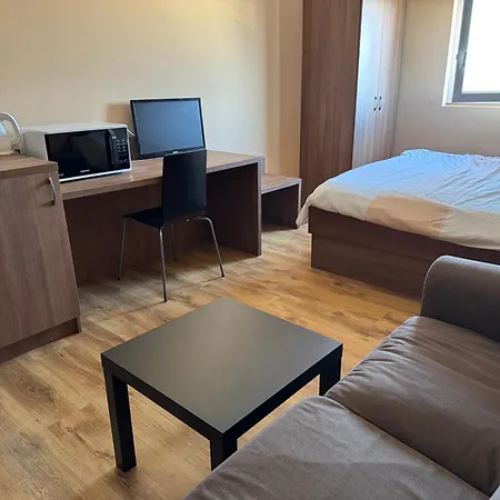 Apart-hotel Airport Free Shuttle And Parking