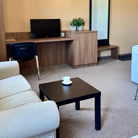 Airport Free Shuttle And Parking Sófia