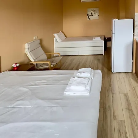 Aparthotel Airportstay Bg - Free Shuttle And Own Parking