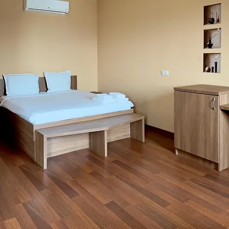 Airportstay Bg - Shuttle And Parking Aparthotel