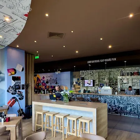 Aparthotel Airportstay Bg - Shuttle And Parking 3*