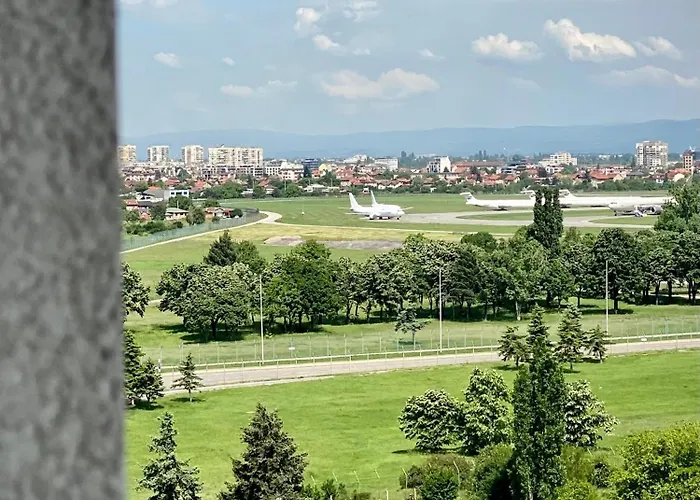 Ξενοδοχείο με διαμερίσματα Airportstay Bg - Free Shuttle And Own Parking 3*